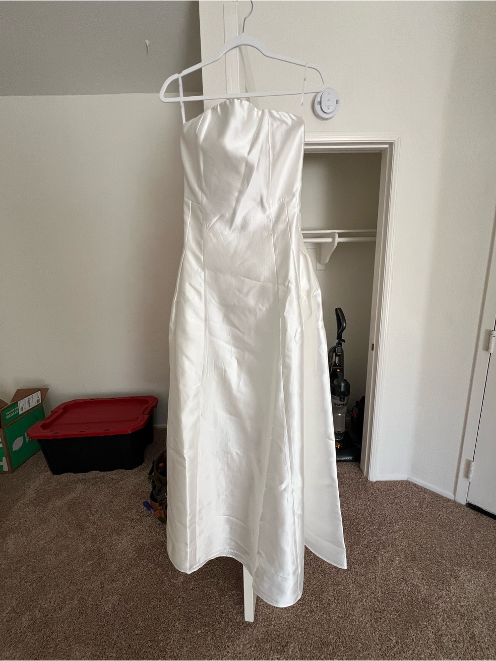Lulu's Strapless Ivory Satin Evening maxi dress